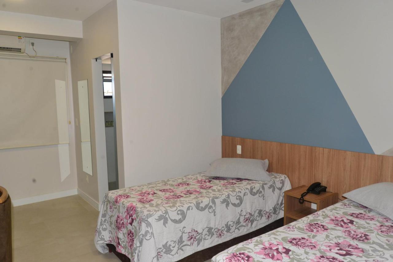 Del'Fiori Hotel Ubá Екстериор снимка